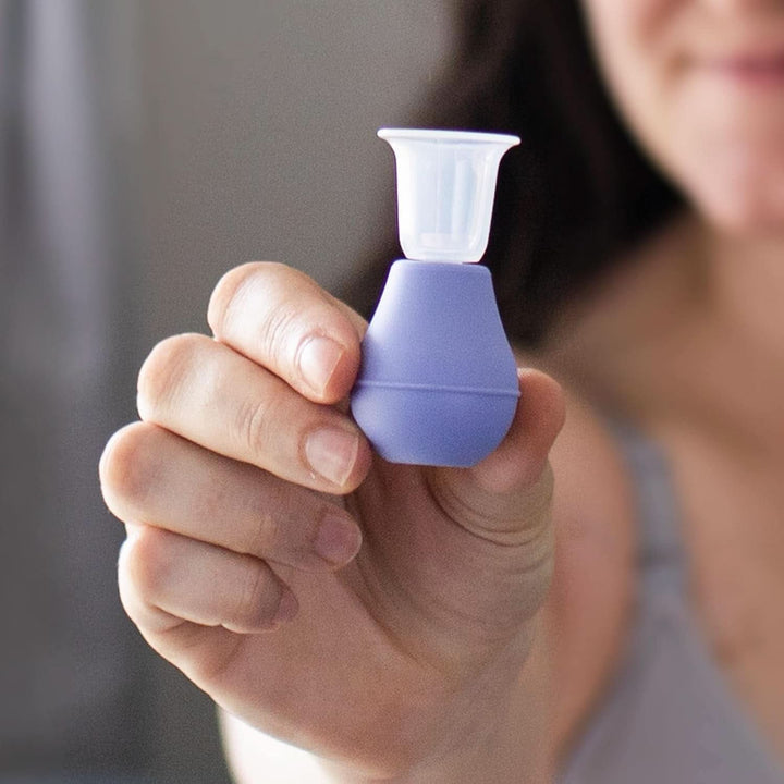 Lansinoh Latch Assist Nipple Everter with Case for Breastfeeding Mums, Offers Temporary Correction of Flat or Inverted Nipples, 2 Size Cones within the Pack and Hygienic Carry Case Accesorii Hrana si Alaptare Bebe Naty Shop